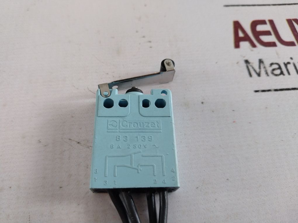 Crouzet 83 139 Switch Deck Valve Indicator With Cable 250V 6A
