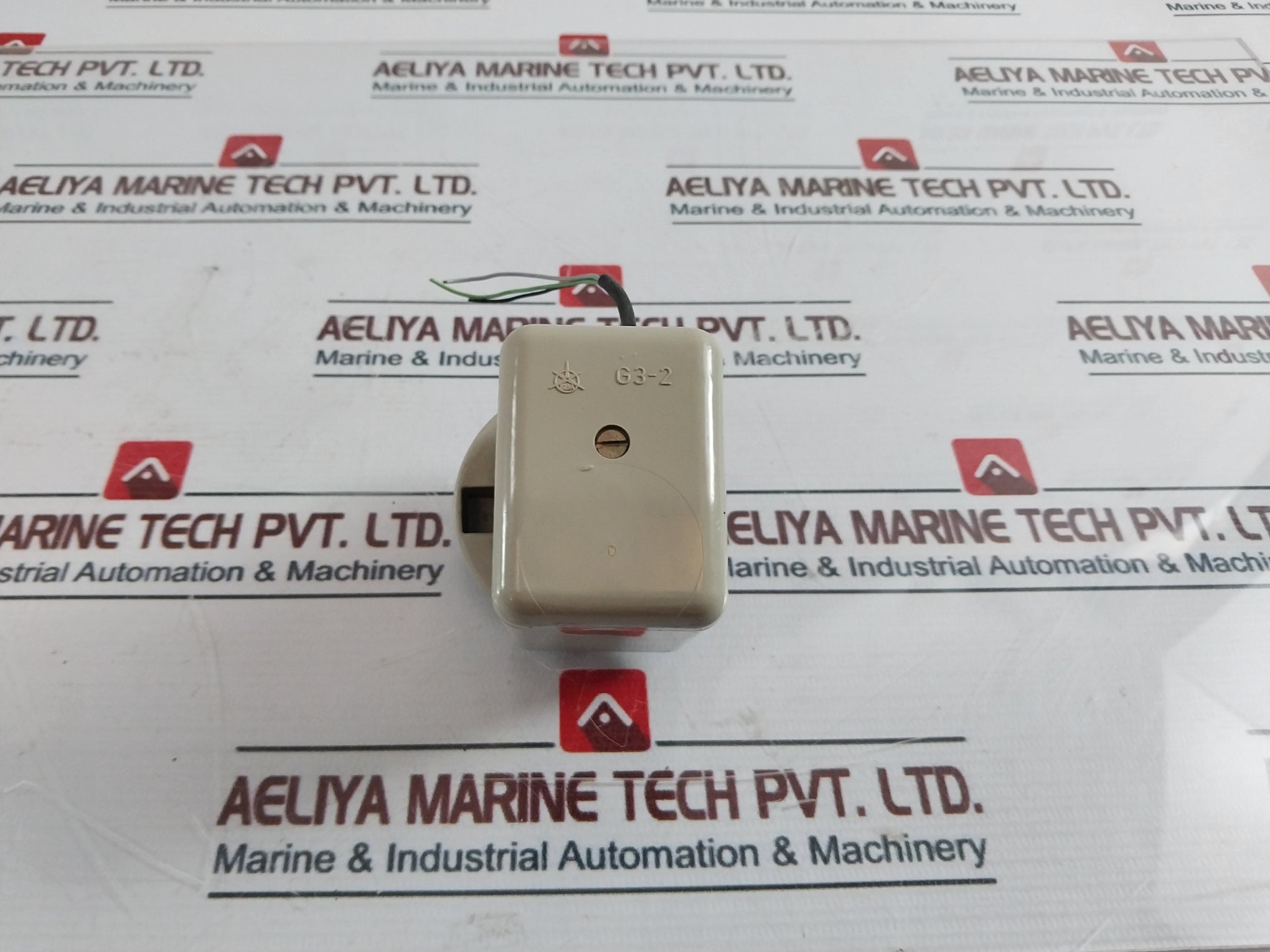 Iskra G3-2 industrial thermostat