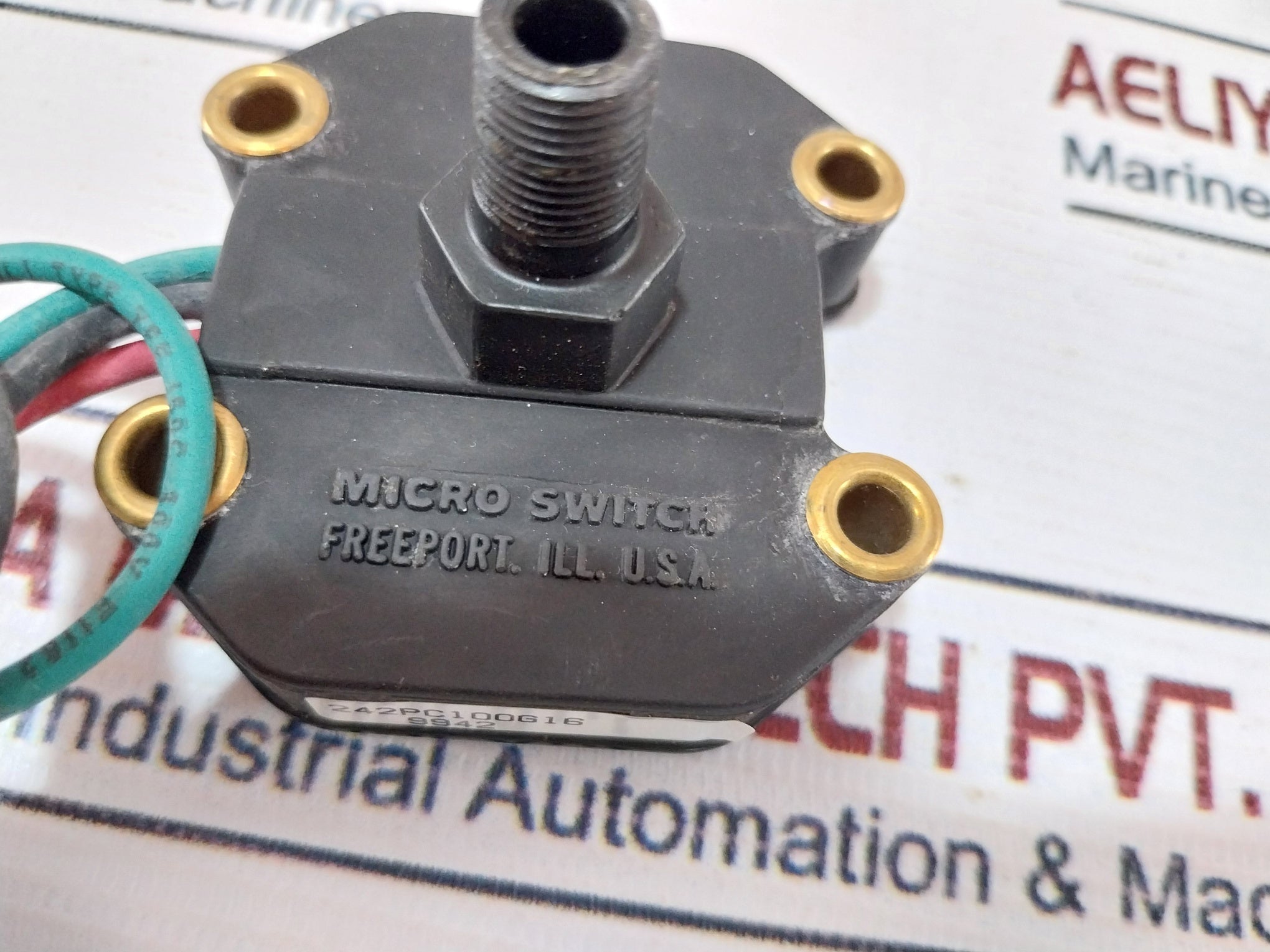 Honeywell 242Pc100G16 Micro Switch