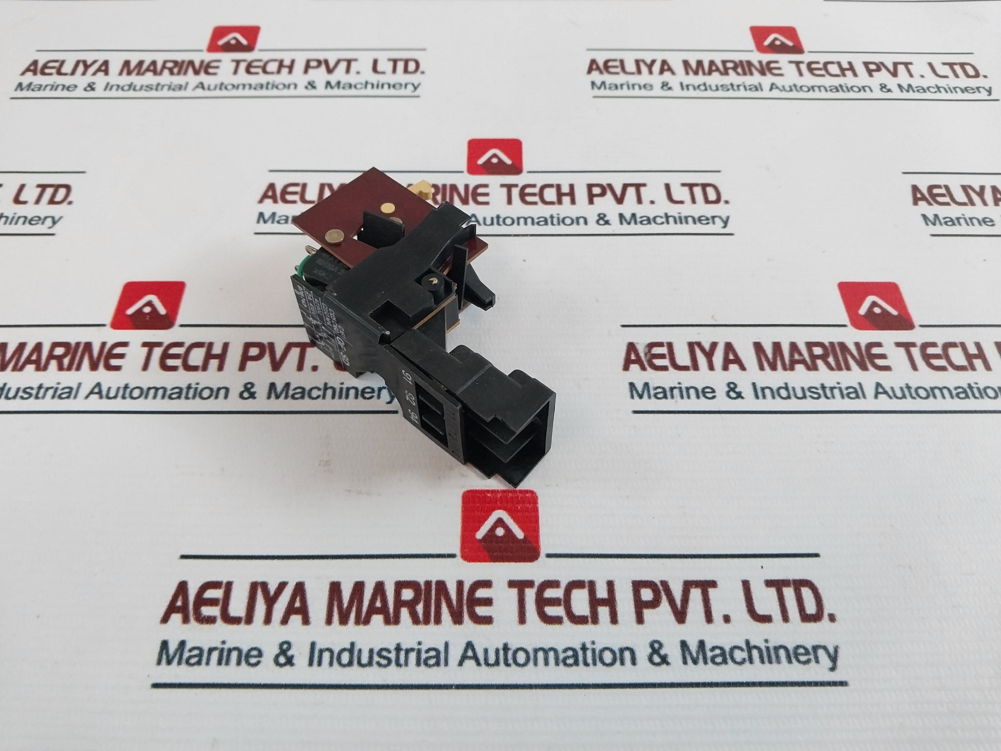Merlin Gerin 42902 Relay 2a 415v