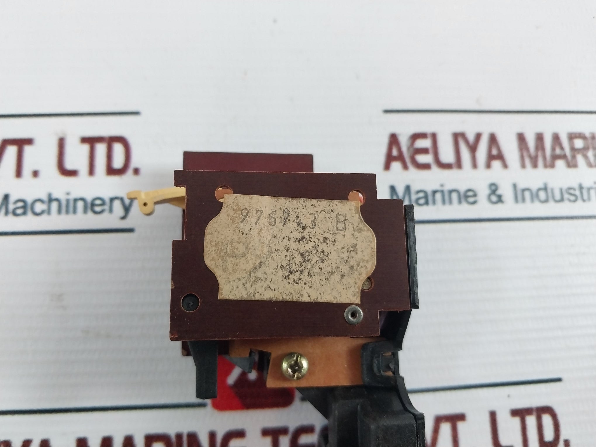 Merlin Gerin 42902 Relay 2a 415v
