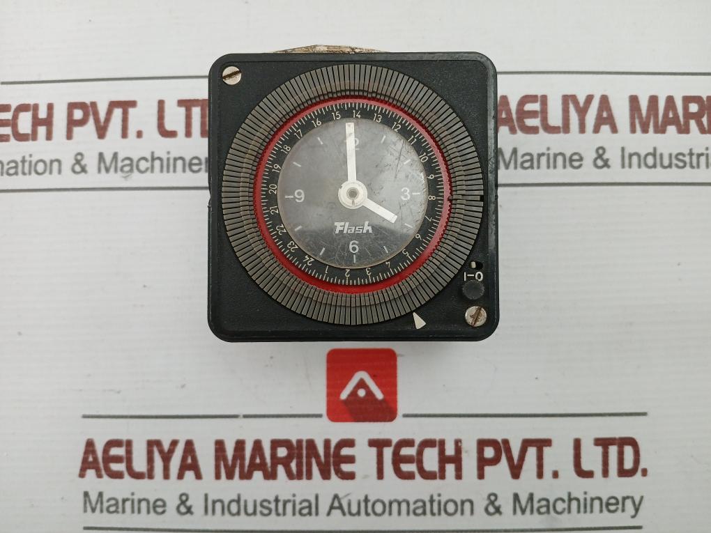 16026 Analogue Time Switch 50/60Hz-110Vac Flash