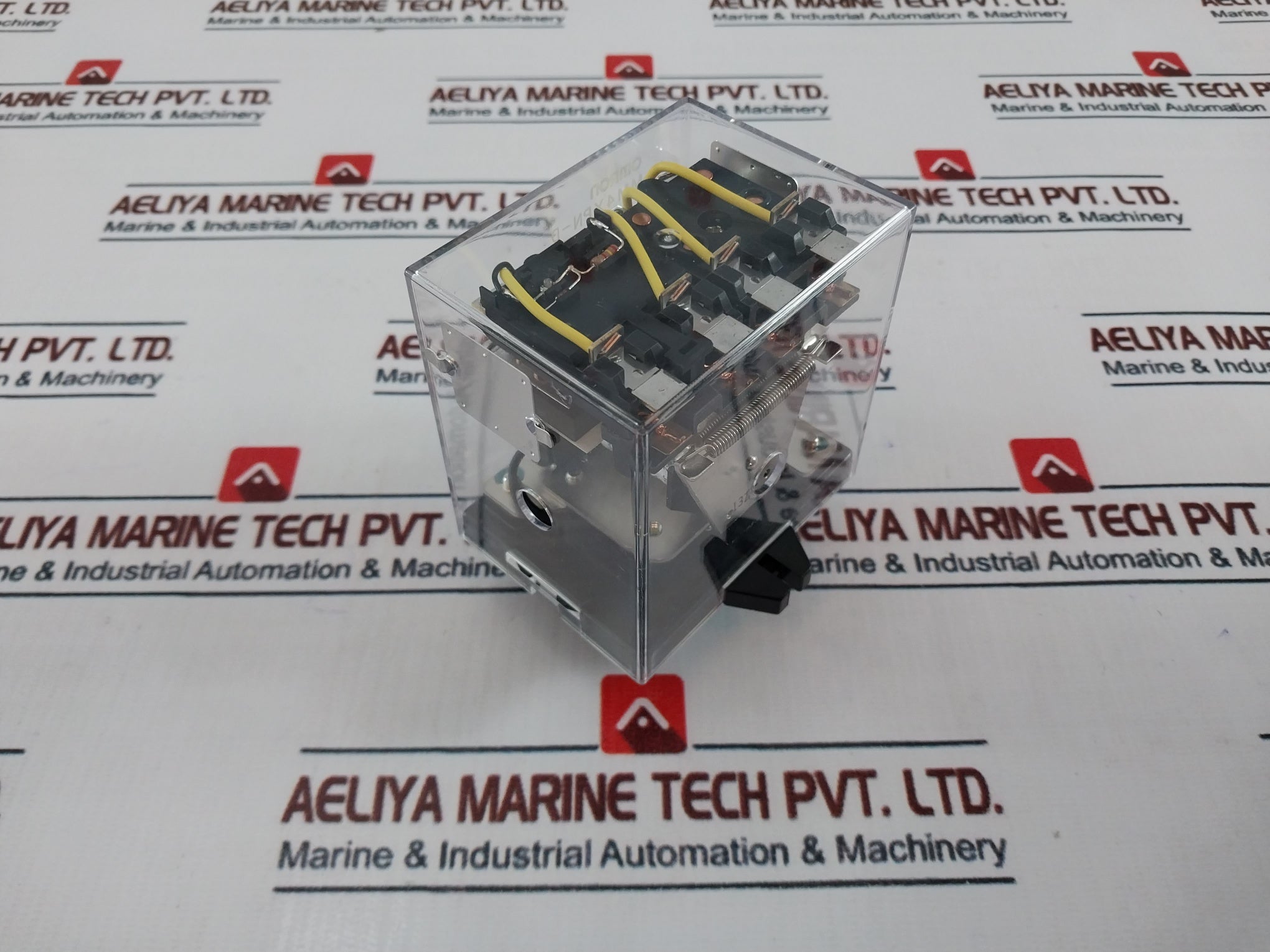 Omron MM4XPN-D Industrial Control Relay 24VDC 13Z19E
