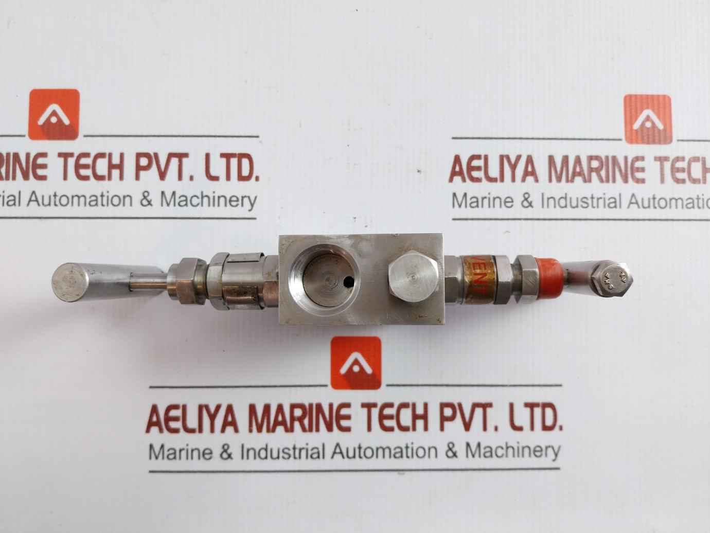 2-way Manifold Valve 1/2" Npt 6000 Psi Brand Aptek 0880901