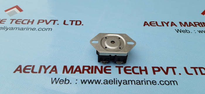 Electric water heater single thermostat limit switch