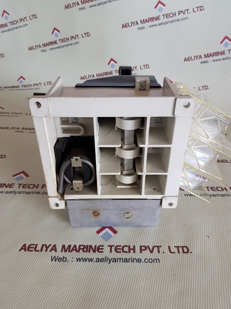 Siemens 3Ke4330-0Aa 3-pole Switch Disconnector 1000V 400A