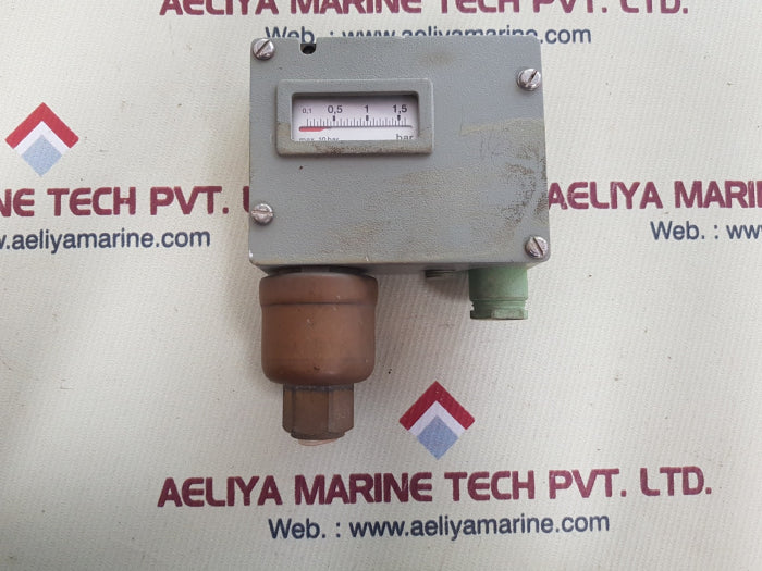 Trafag 940.2373 pressure switch