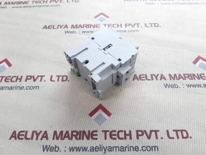 Allen-bradley cat 700-cf220* control relay ser.A