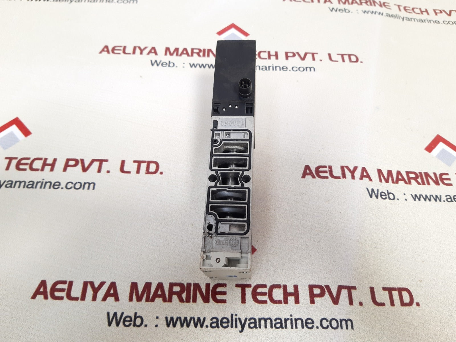 Festo vsva-b-p53ed-zd-a1-1t1l solenoid valve 560727 dd02