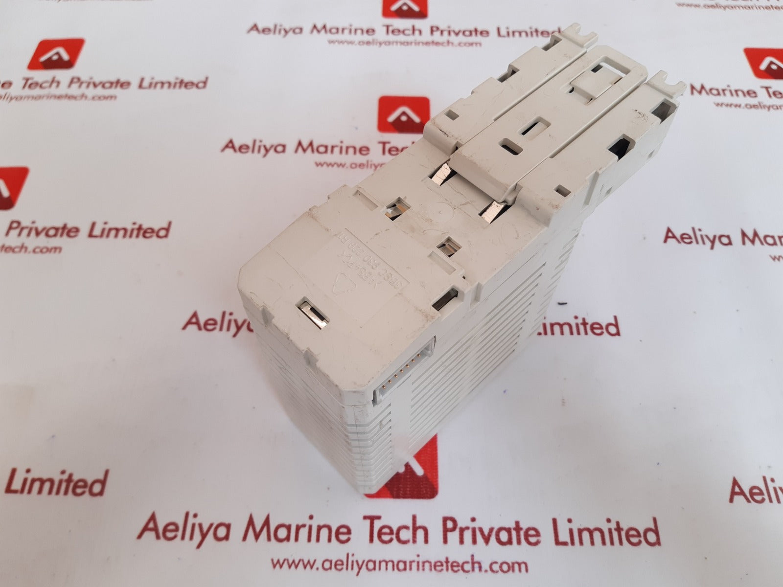 ABB TB820V2 Cluster Modem I/O Module 3BSE013208R1 3bsc 930 229 r11