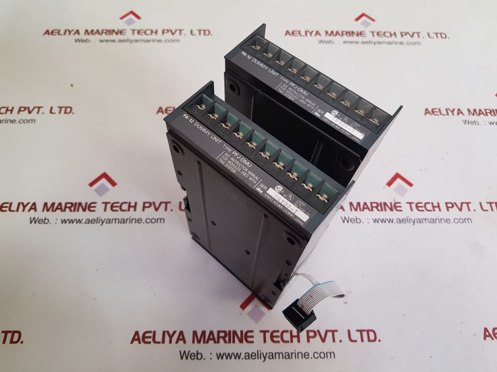 Idec Izumi Pfj-t081U Relay Output Unit With Pfj-dmu Dummy Unit