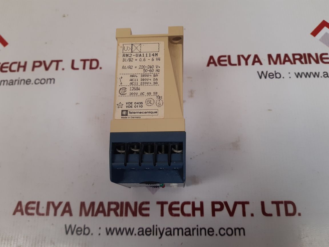 Telemecanique Rm2-ua1114M Voltage Relay 300V Ac 4A 50-60Hz