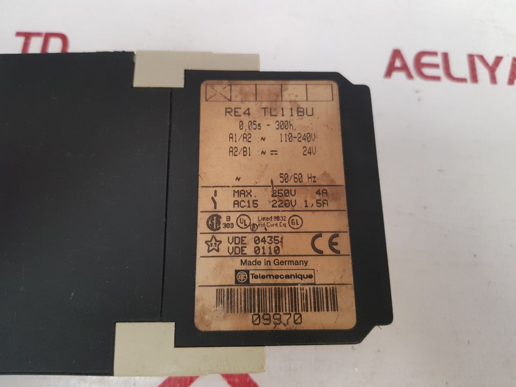 Telemecanique Re4 Tl11Bu Time Delay Relay 0.05S -300H 50/60 Hz