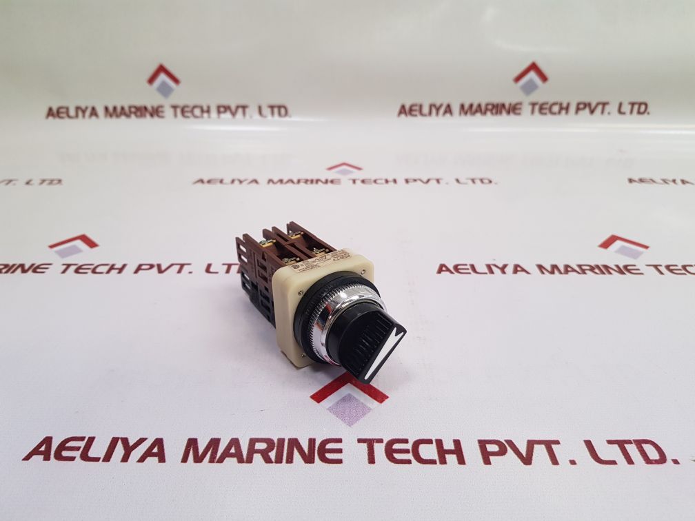 Fuji Electric Ah30-p3 Command Switch - Aeliya Marine Tech