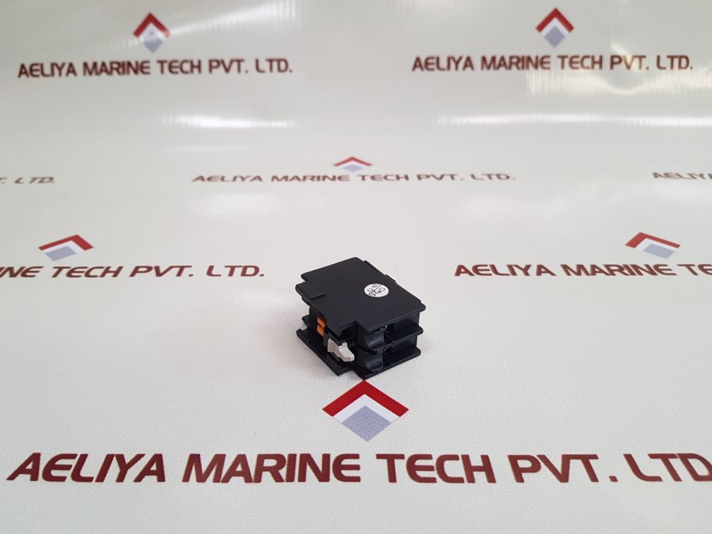 Set of 4x C&s tc la1 d11 auxiliary contact block - Aeliya Marine Tech