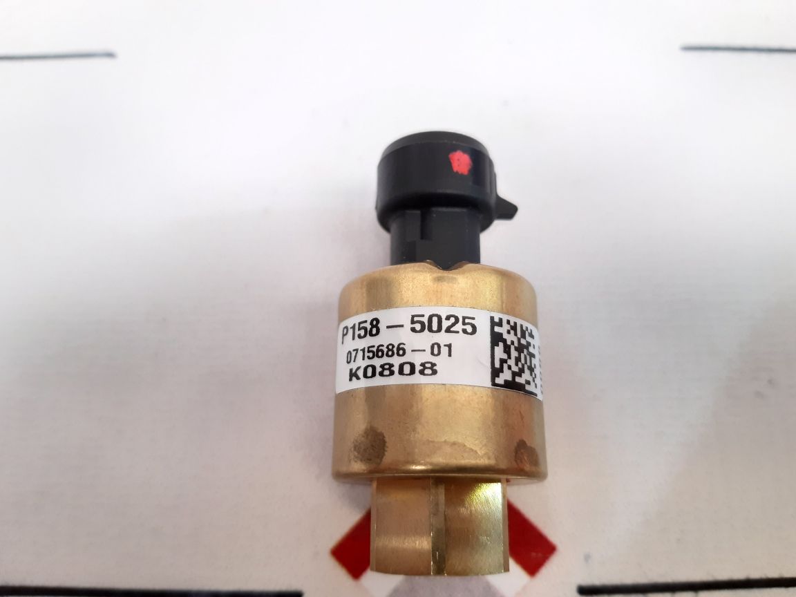 Mcquay P158-5025 Condenser Pressure Transducer - Aeliya Marine Tech