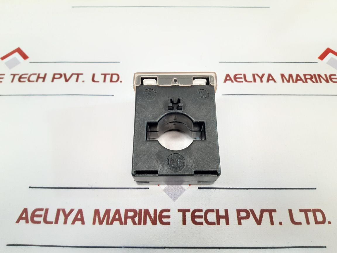 Crompton Pe-401-750/5A Current Transformer Ratio-750/5A