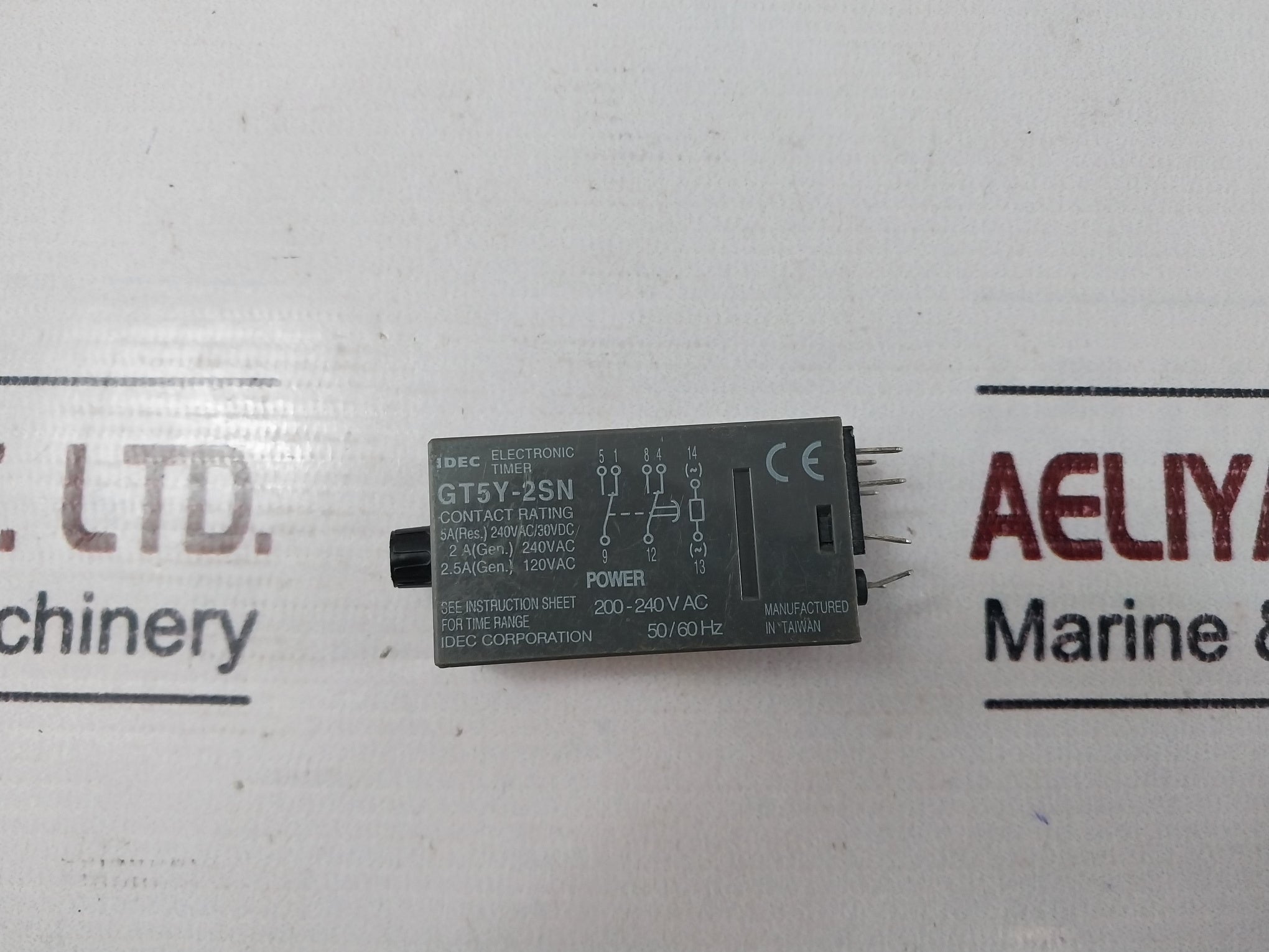 Lot Of 2X IDEC GT5Y-2SN Electronic Timer 200-240 VAC
