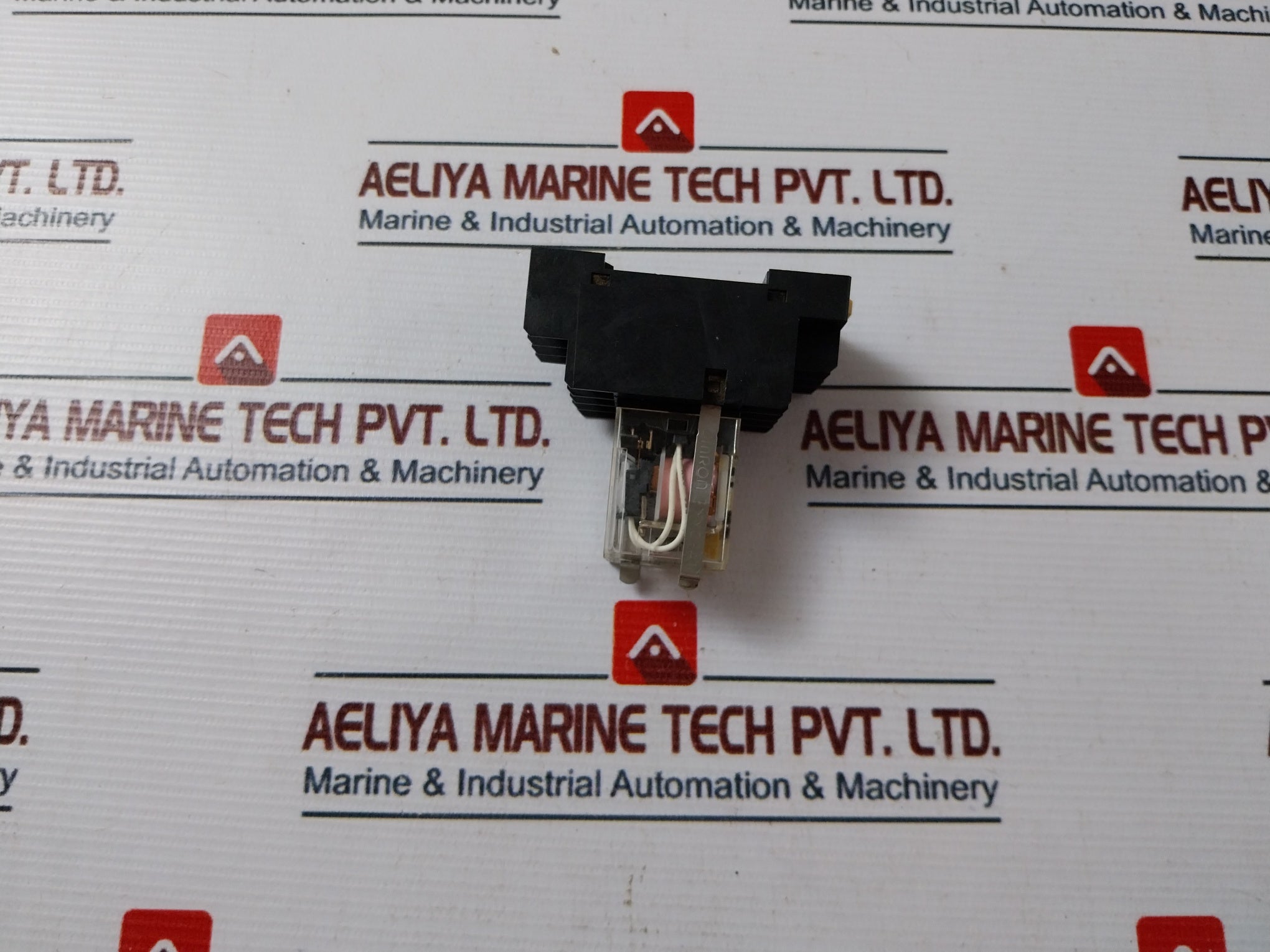 Omron My4Z Relay With Base 200/220Vac Pyf14T, 5A