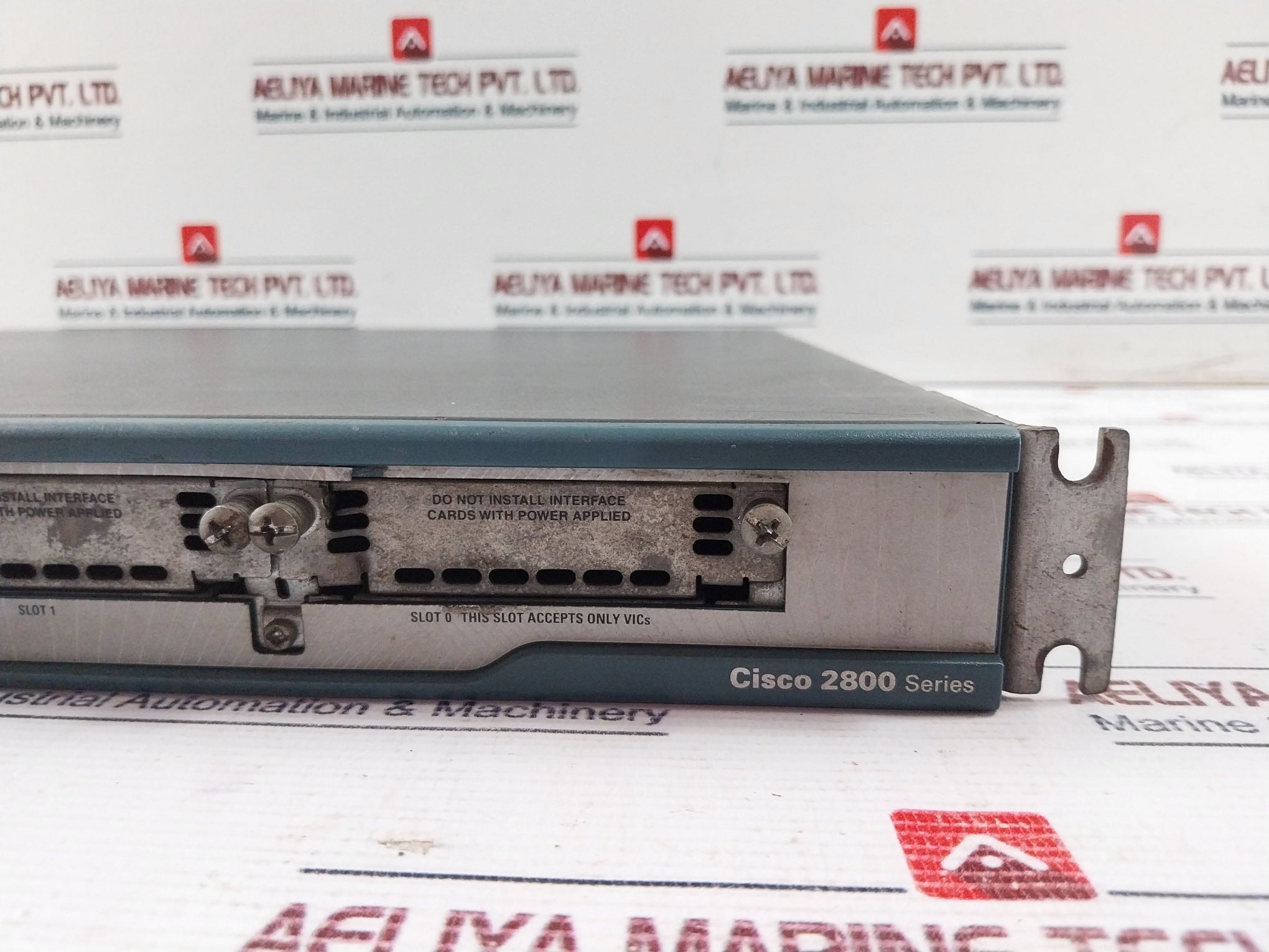 Cisco 2801 Integrated Services Router 100-240V 5A 50/60 Hz