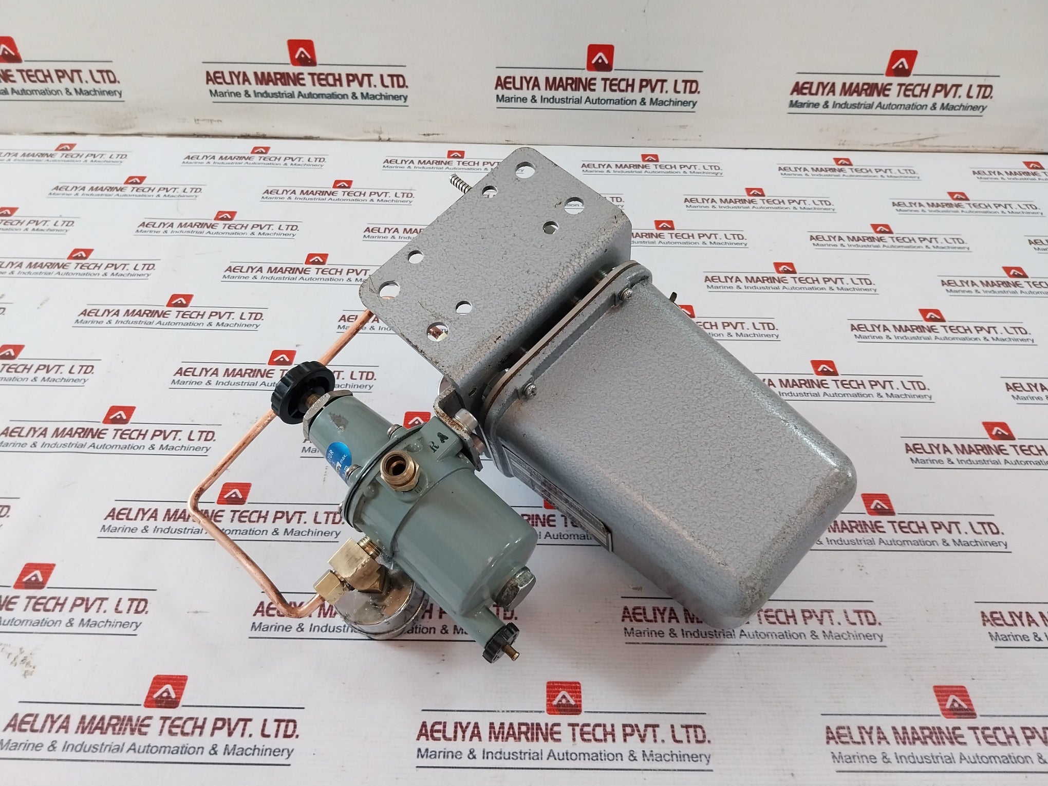 Nagano Keiki Ke 21 Pneumatic Pressure Transmitter W/ Air Regulator Xr 15