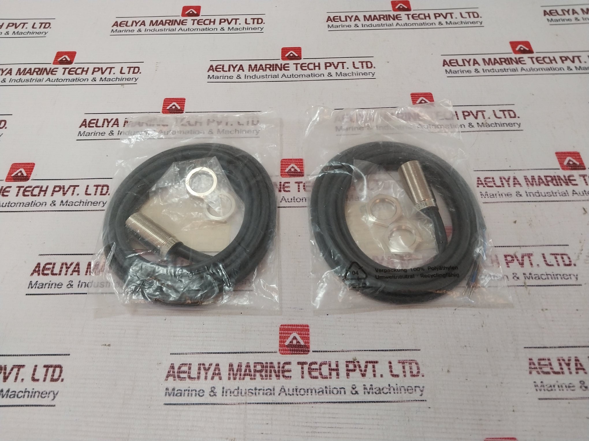 Omron Tl-x5E2-e1 Rpm Sensor 10-35 Vdc 300 Ma