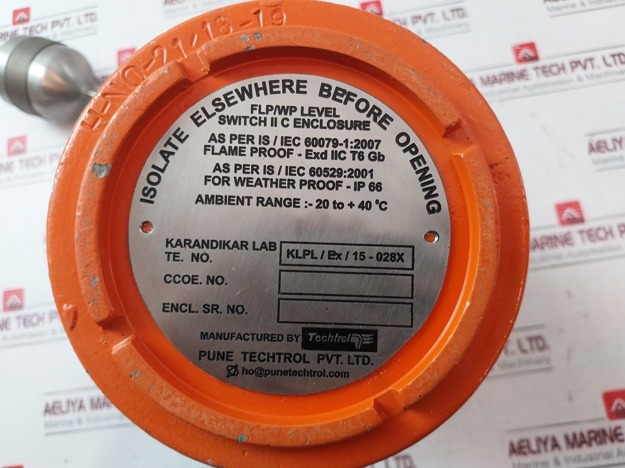 Techtrol Ds-besm1Ww Displacer Type Magnetic Level Switch 5A-250Vac 10 Kg/Cm2