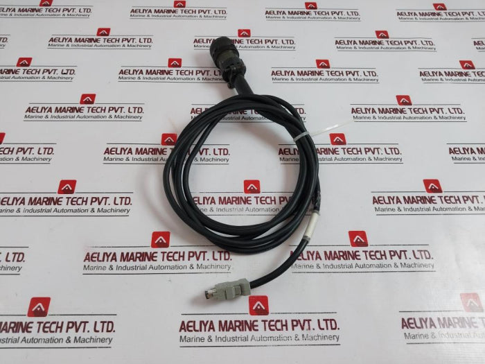 Omron R88A-crgc003N Servo Motor Feedback Cable 3M