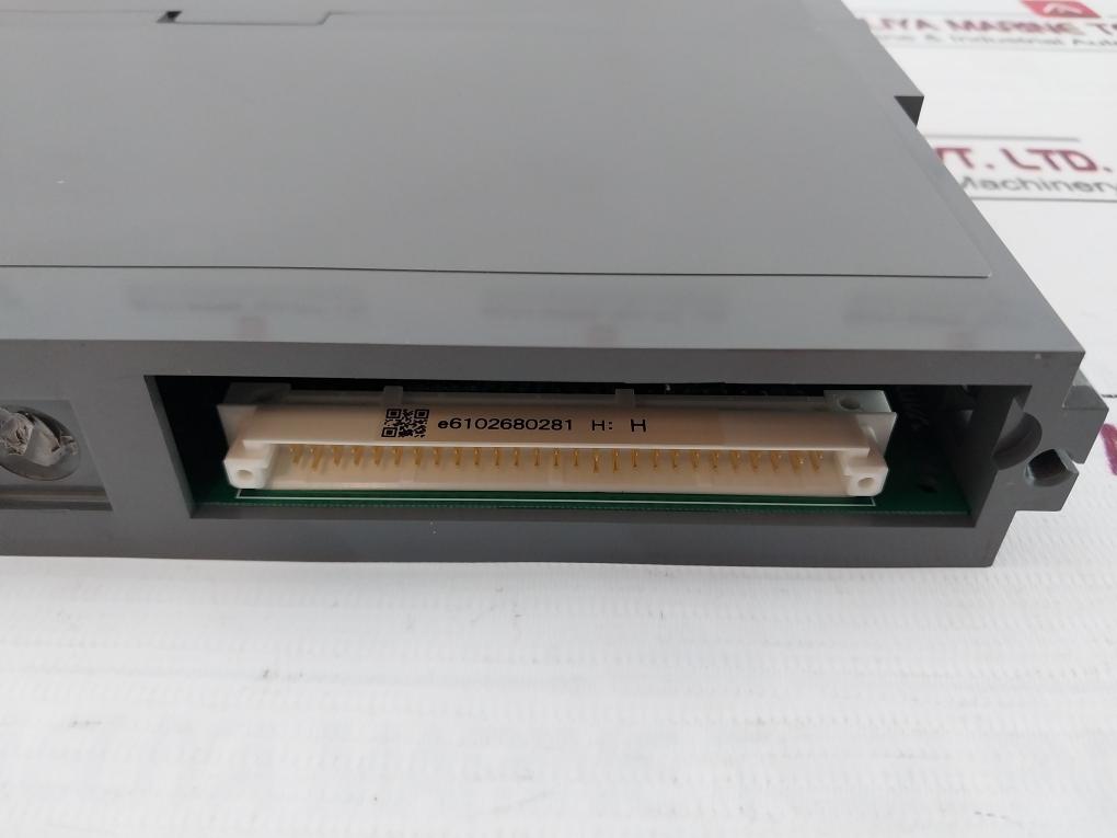 Azbil Hd-ham100-5 I/O Module System With Cabling Set 24V 0.48A Has-rsl60