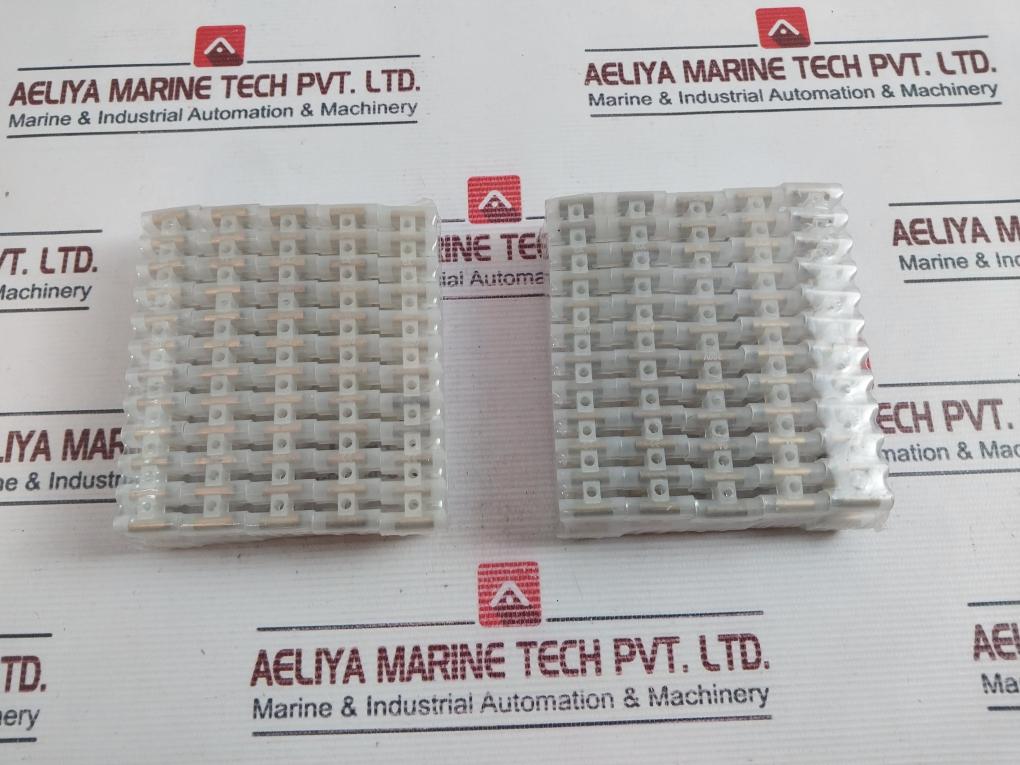 Pack of 10X 20A 12 Plastic Terminals