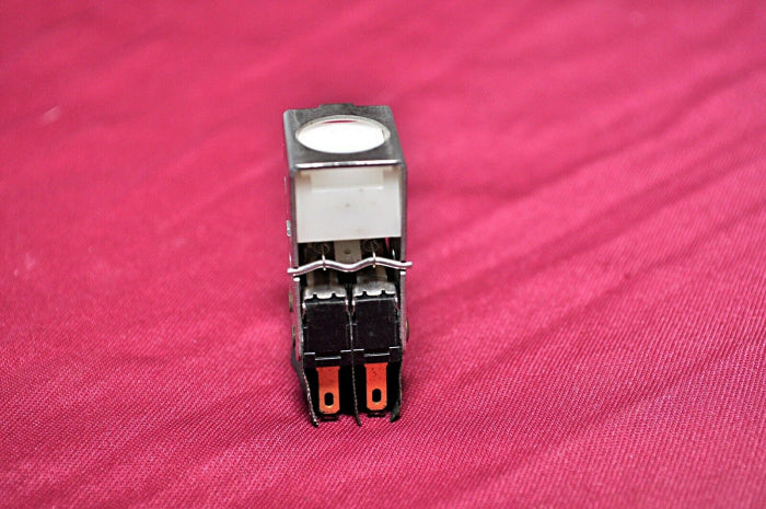 Yamatake honeywell 2d-22sga micro switch