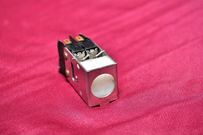 Yamatake honeywell 2d-22sga micro switch