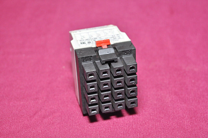 Telemecanique Rhn 411B Relay 24V 50Hz