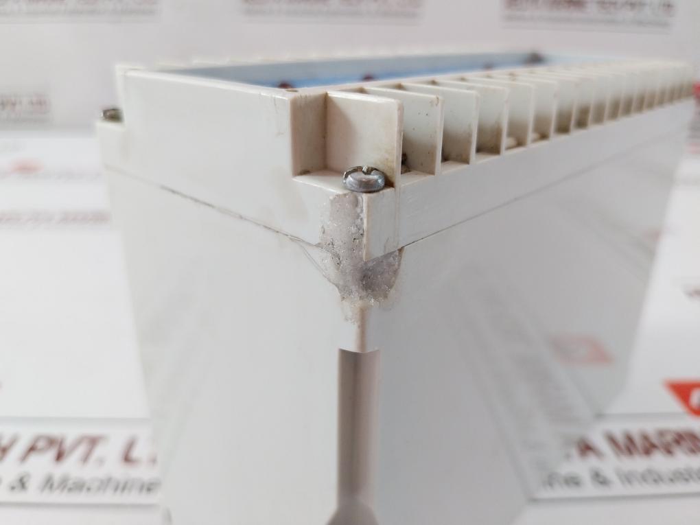 256-phvw-pqbx-c6-lc-kg Voltage And Frequency Relay Crompton Instruments