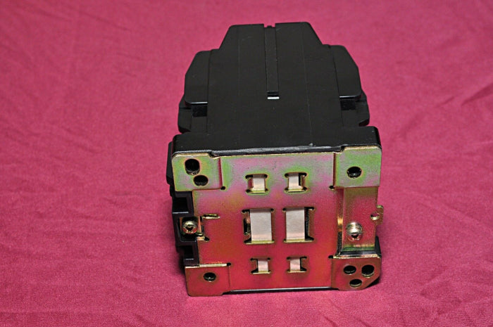 Togami Electric Clk-50h-p8 Magnetic Contactor