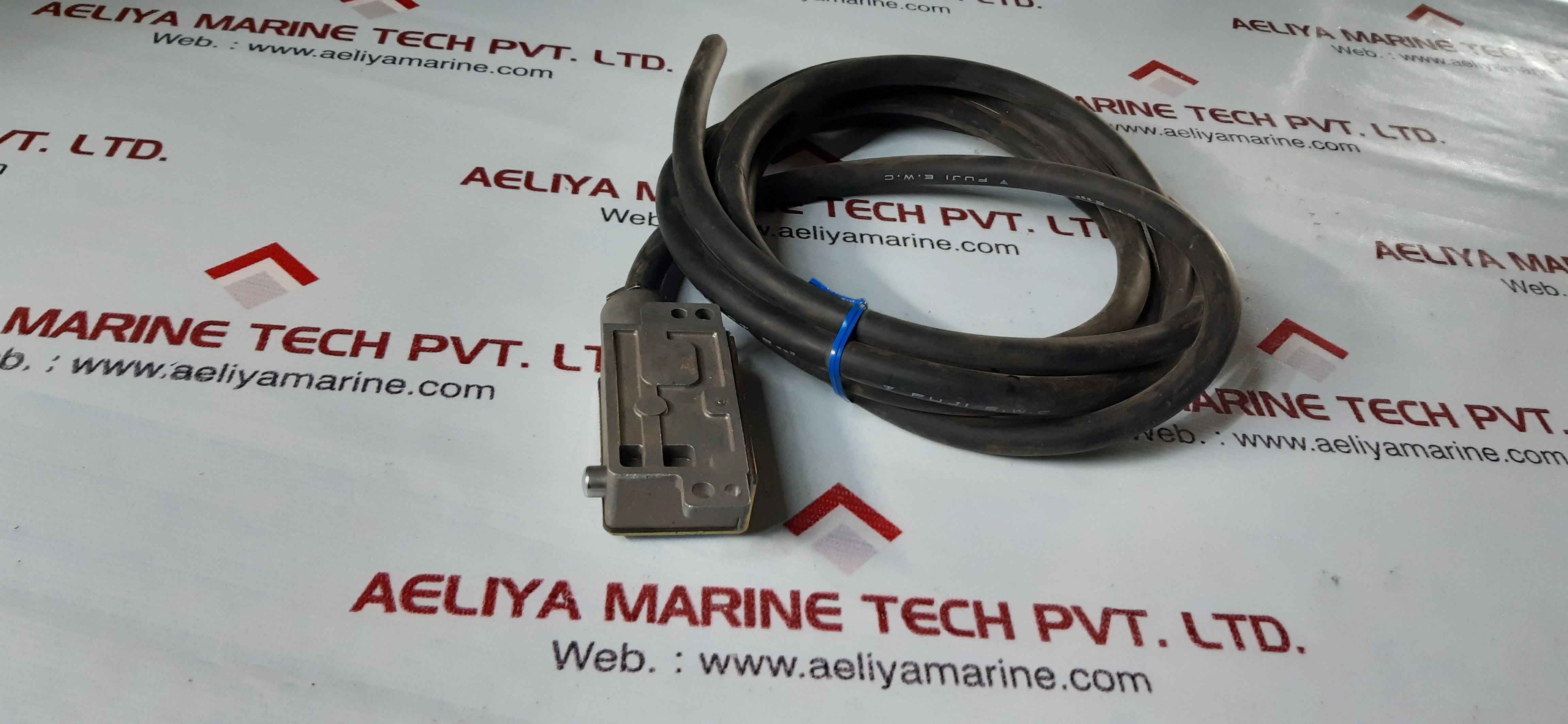 Yamatake-Honeywell BZLN-10-RH-J Micro Switch 9804K 15A-125, 250