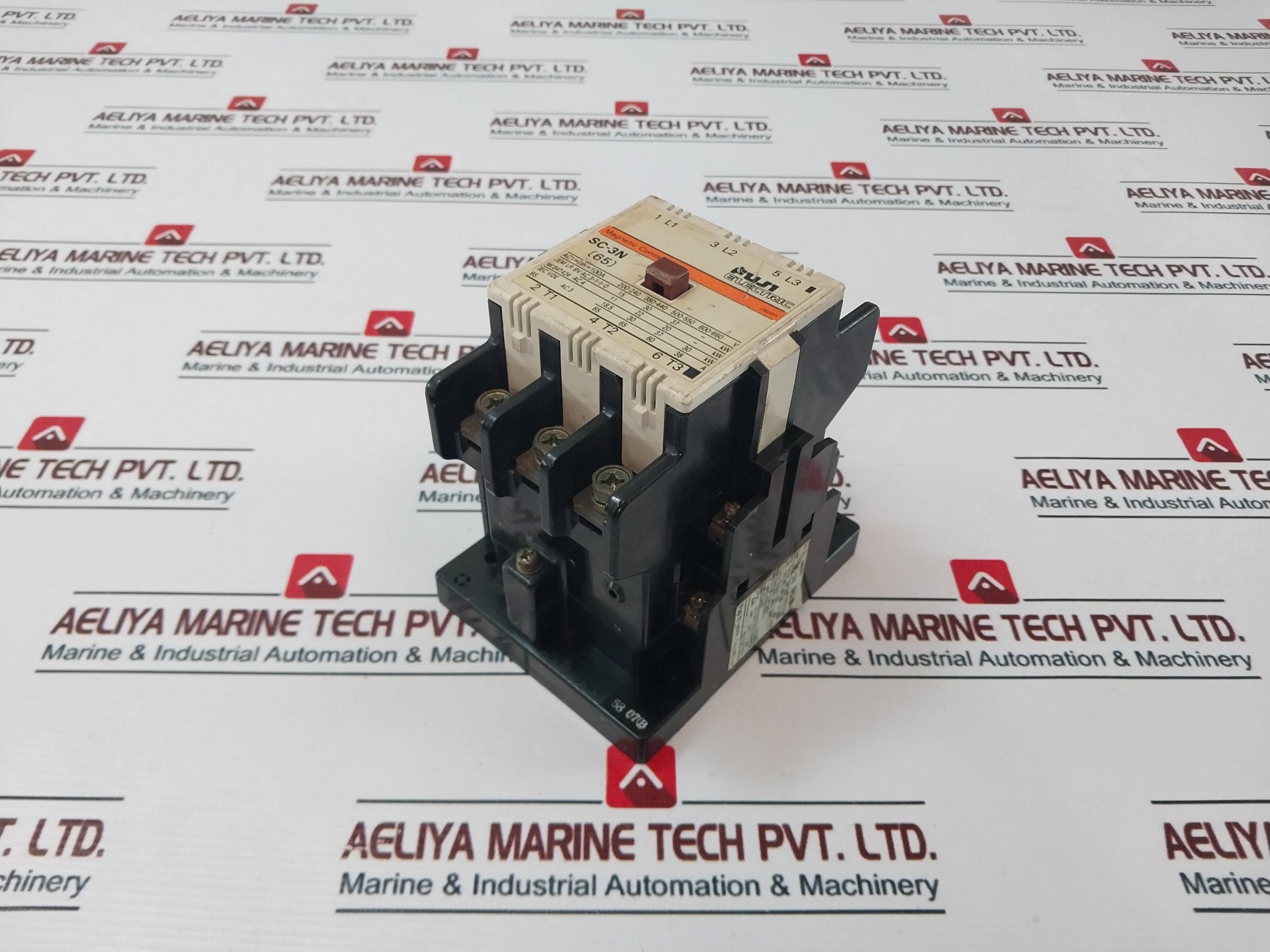 Fuji Electric SC-3N Magnetic Contactor 4NC2H0 100A