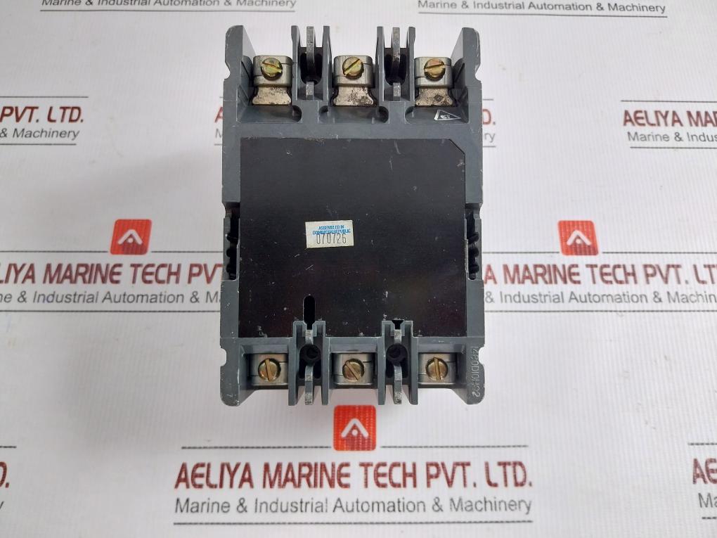 3-pole-Motor-Circuit-Protector-by-Cutler-hammer-Hmcp050K2C-Ser-C-50-Amps-250-Vdc-9