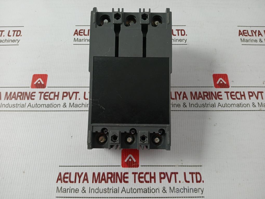 3-pole Molded Case Circuit Breaker Devico Db103Sb Dong-a Electric 30A 690V
