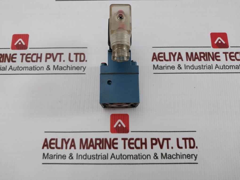 3722250220 Pneumatic Directional Control Valve Wabco 24V Dc 4.8W