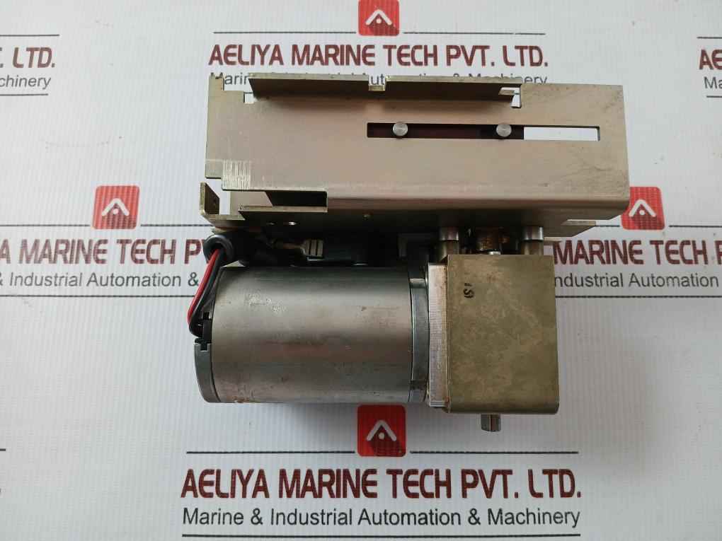 3Vf9423-1Me10 Motor Operating Mechanism Siemens 220/240V Ac