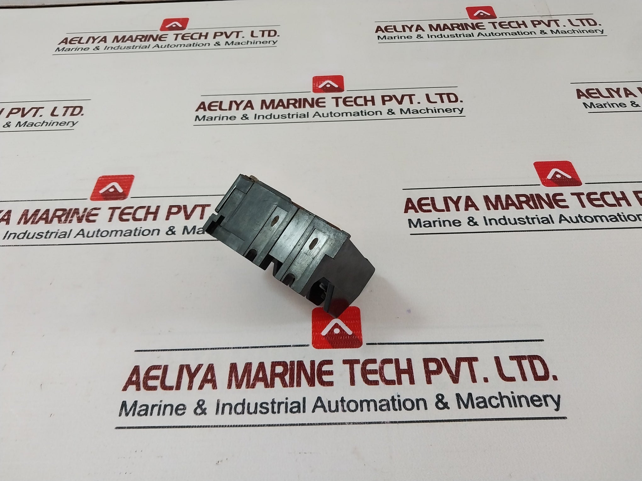 Toshiba R-20 Overload Relay 3A Ac 600V