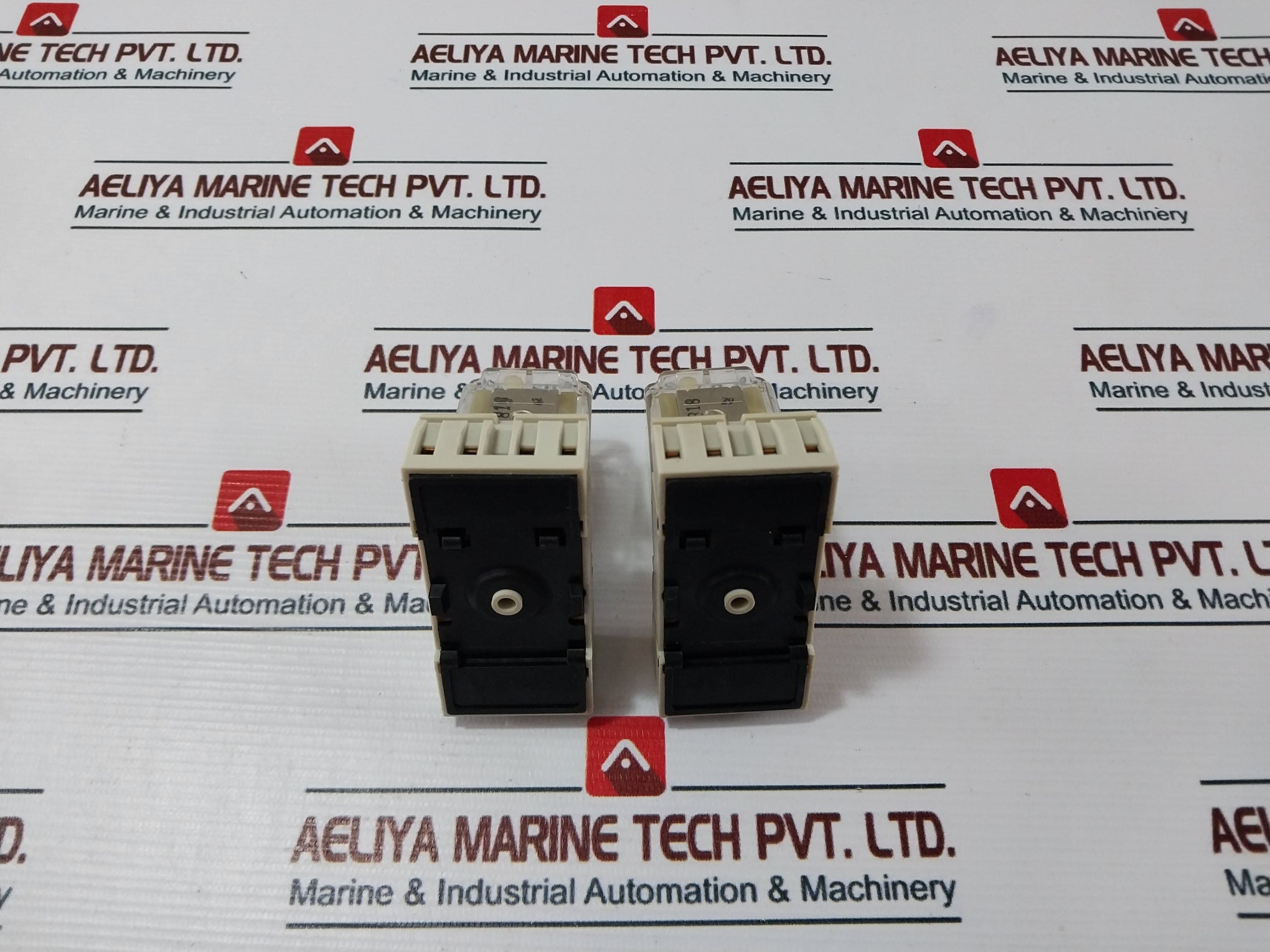 Siemens V23100V9113F206 Plug-in Relay With Base 10A 250V