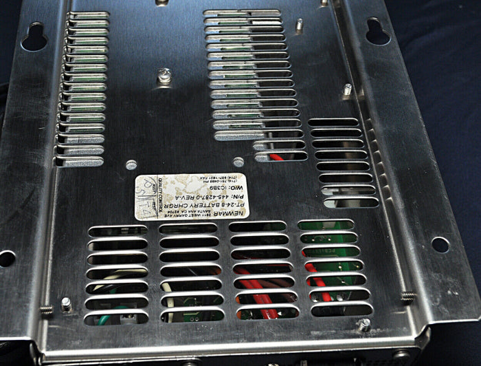 Newmar pt-24-8 phase three stage smart charger