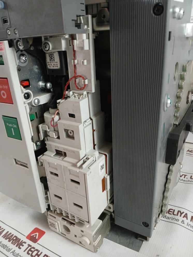 50/60Hz 2500A Sace Formula Air Circuit Breaker Part No: Fa4C Abb
