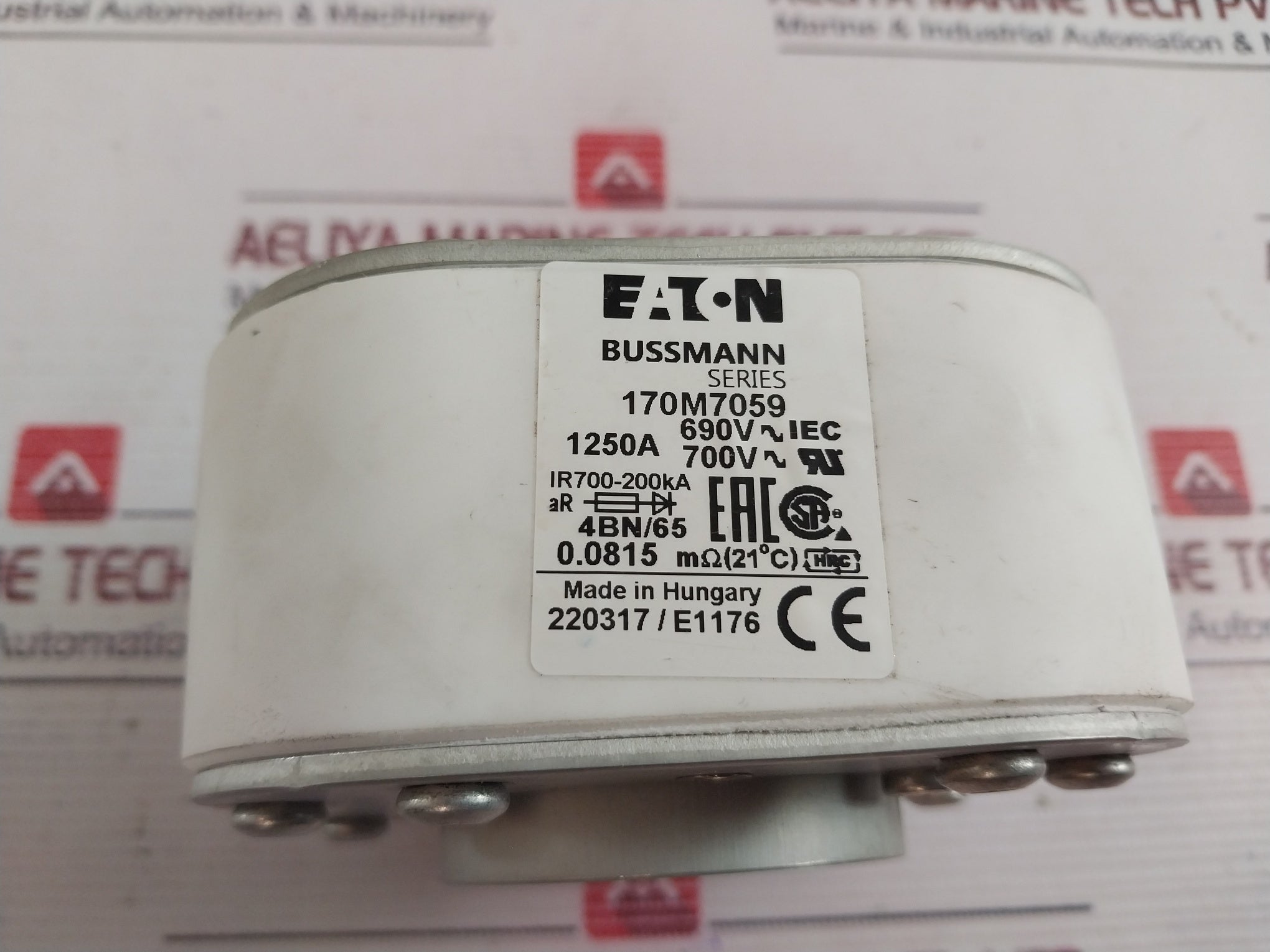 Eaton 170M7059 Bussmann Series High Speed Square Body Fuse 1250A 700V 220317/E1176
