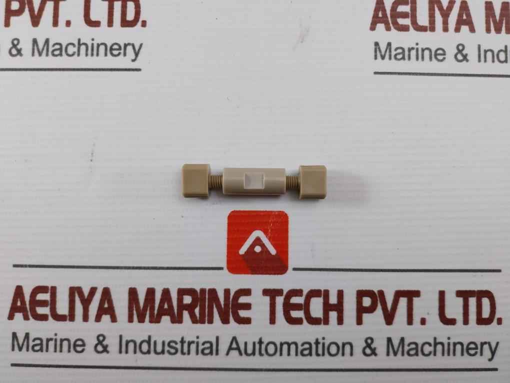 6367402 Brand Waters Peek Union Fitting