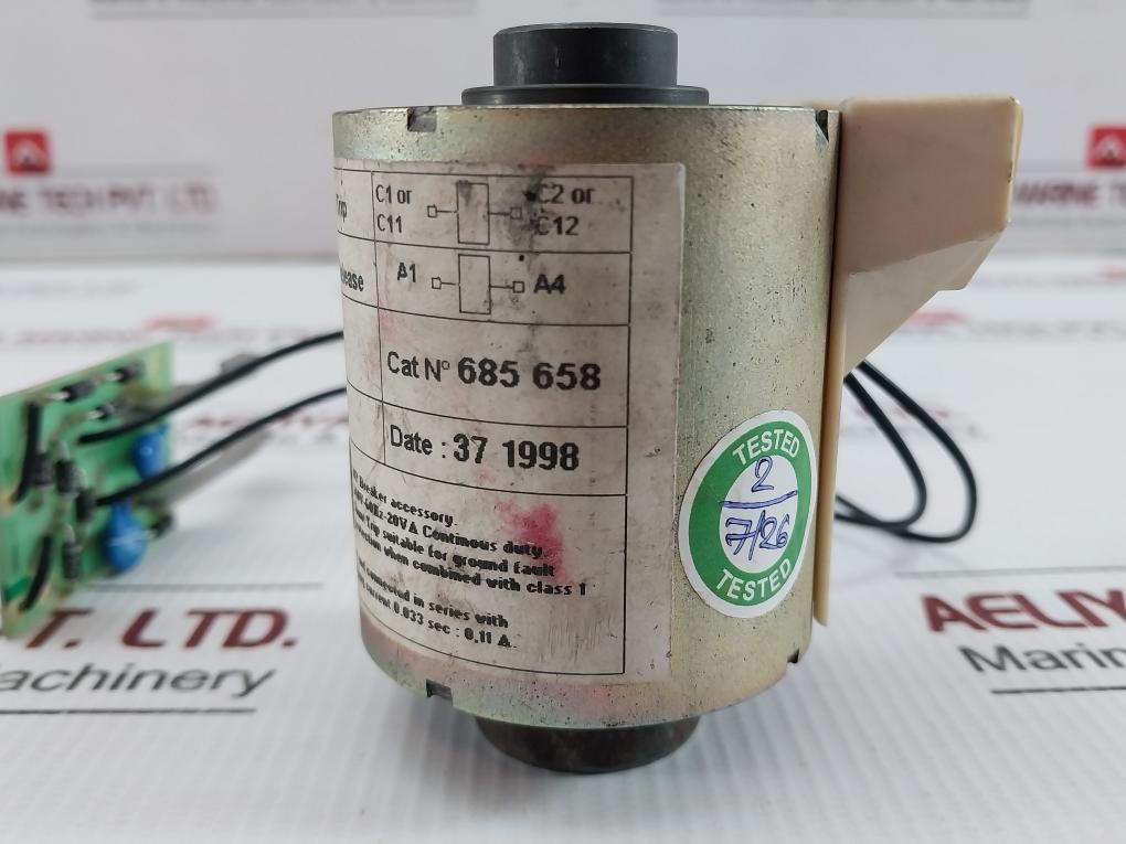 685 658 Shunt Trip Closing Release Coil Mx-a Xf-e 0.11A 220/250Vac Merlin Gerin