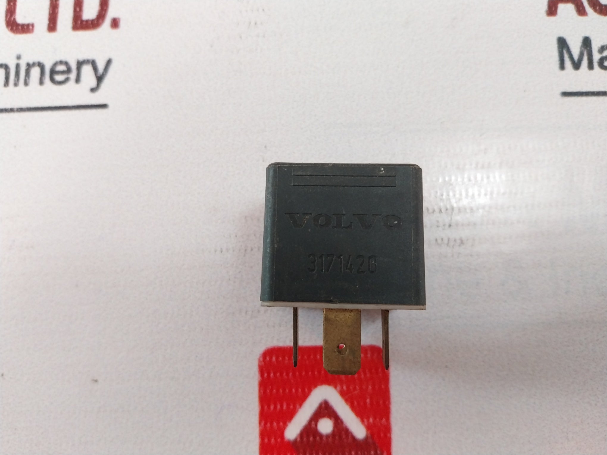 Bosch Volvo 0 332 209 214 Relay 24V