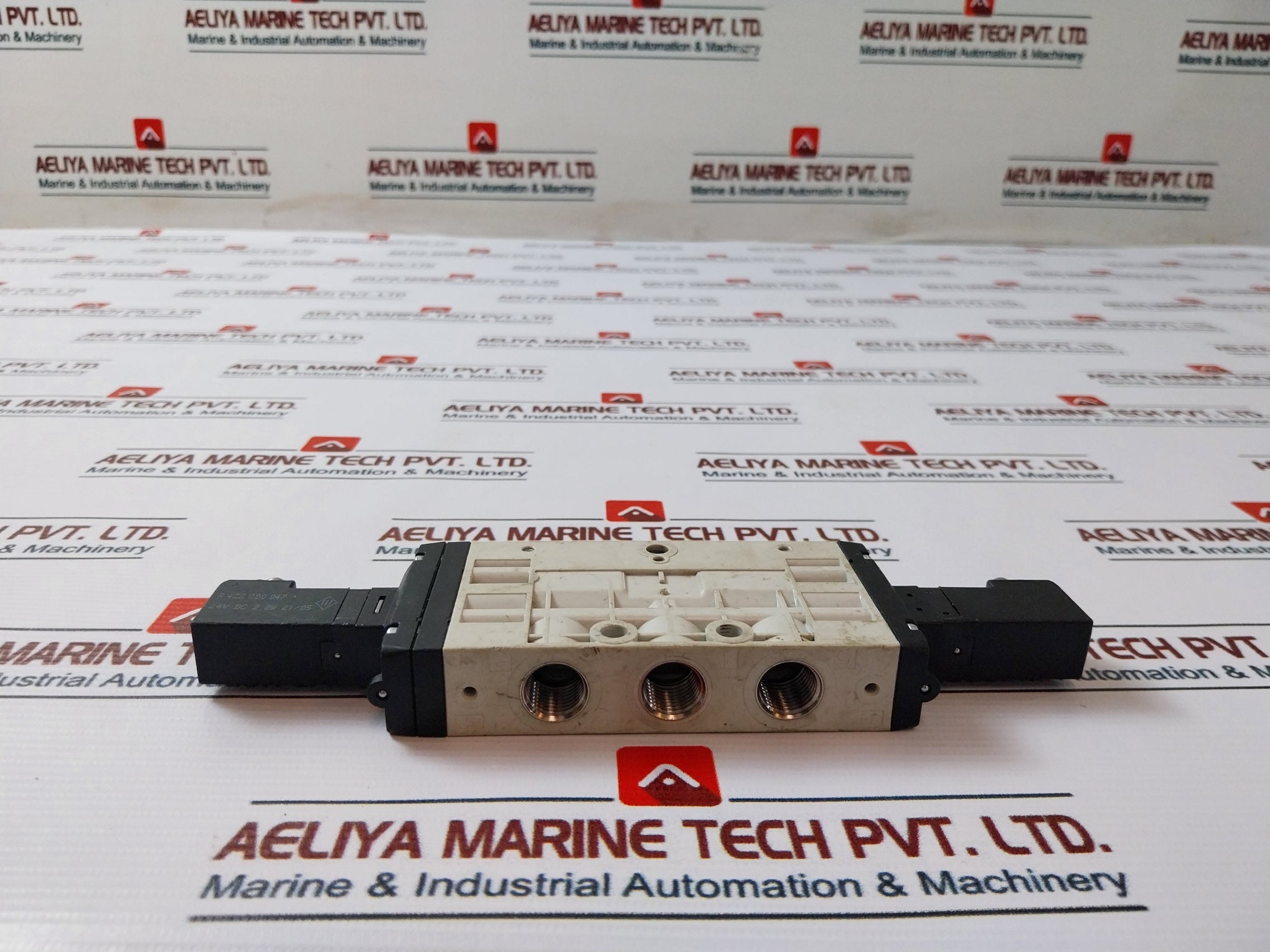 Rexroth R 422 000 047 Pneumatic Directional Control Valve 24V Dc 2.2 W 10 Bar